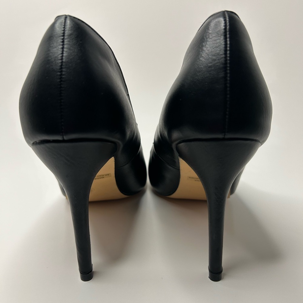 Elegant Black Women's Pumps - Picture 2 of 9